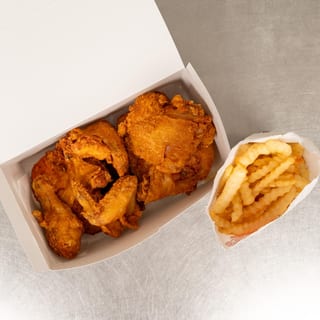 8 Pc Chicken Bucket & Fries